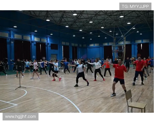 武汉羽毛球队展现灵活战术与团队协作的精彩表现分析